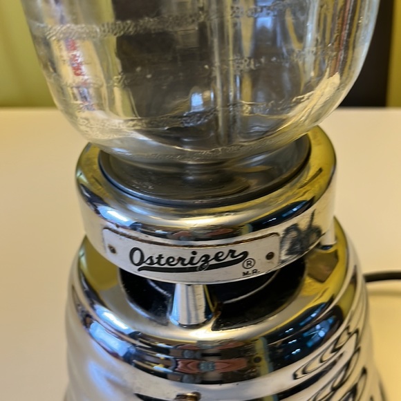 Vintage 1950s John Oster Osterizer White Beehive Blender Model 10 . - Picture 2 of 13